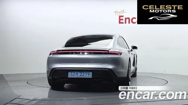 PORSCHE Taycan 2022 — photo 4 sur 36
