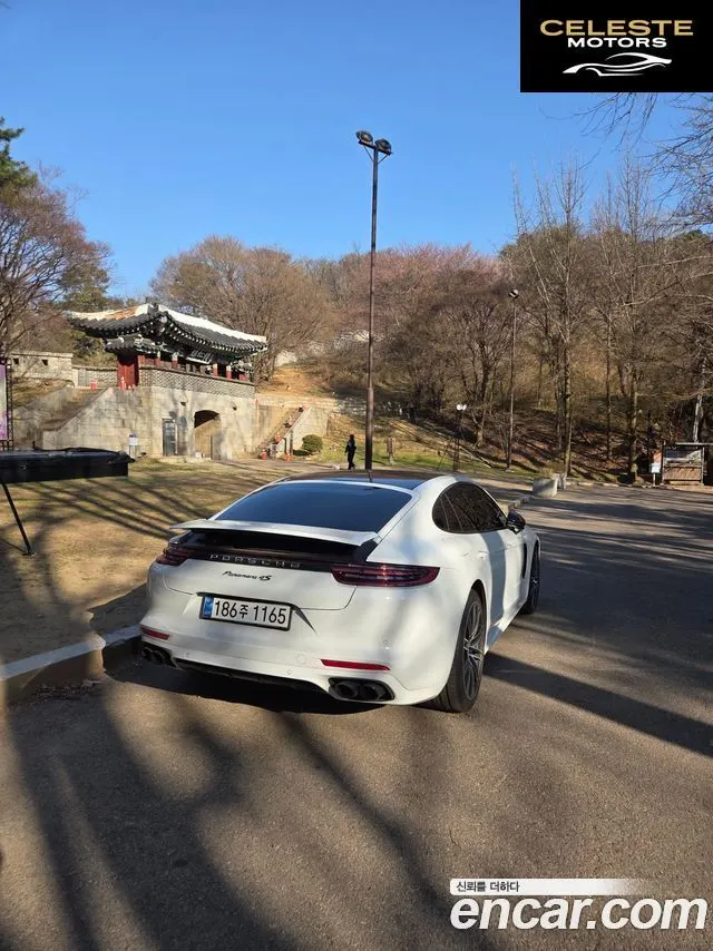 PORSCHE Panamera (971) 2.9 4S 2018 — photo 12 sur 26