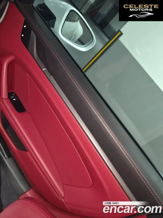 PORSCHE 911 (992) Carrera 2022 — photo 10 sur 16
