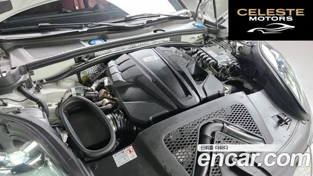PORSCHE Macan 2.9 S 2023 — photo 29 sur 32
