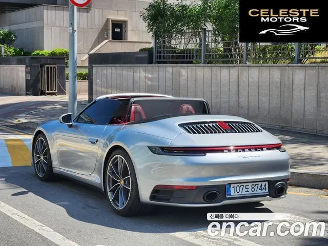 PORSCHE 911 (992) Carrera 4 Cabriolet 2024 — photo 5 sur 25
