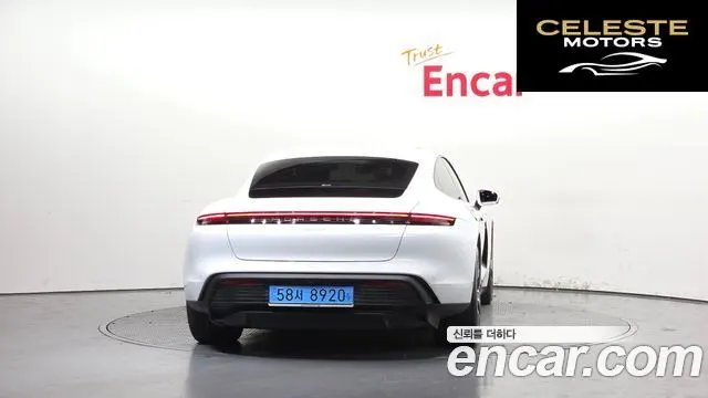 PORSCHE Taycan 2022 — photo 4 sur 32