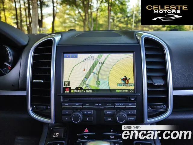PORSCHE Cayenne 3.6 2012 — photo 10 sur 26