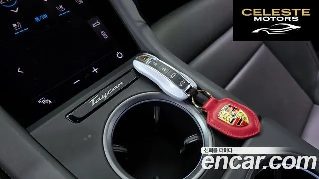 PORSCHE Taycan 4S 2021 — photo 32 sur 36
