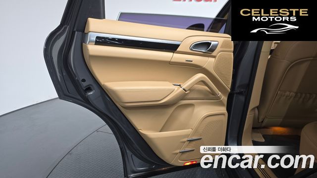 PORSCHE Cayenne 3.0 2012 — photo 14 sur 31