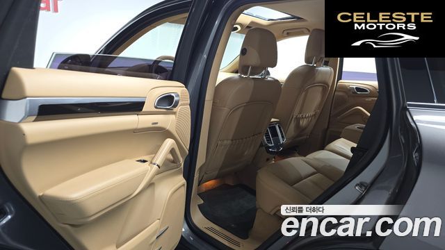 PORSCHE Cayenne 3.0 2012 — photo 16 sur 31