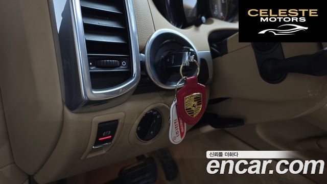 PORSCHE Cayenne 3.0 2012 — photo 27 sur 31