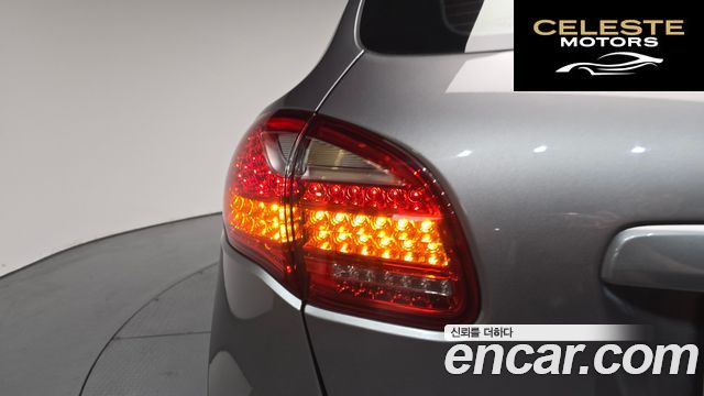 PORSCHE Cayenne 3.0 2012 — photo 8 sur 31