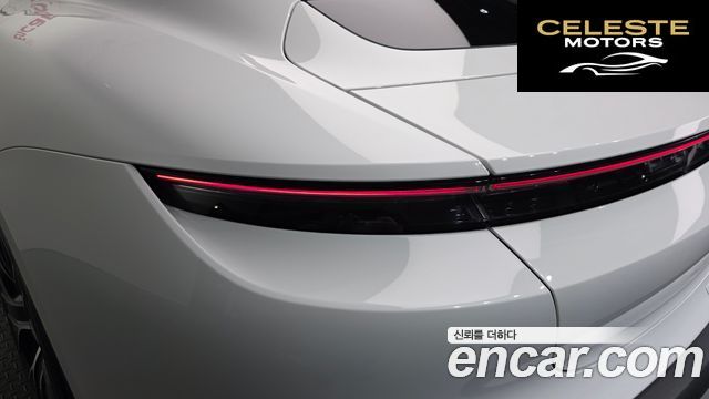 PORSCHE Taycan 2022 — photo 9 sur 32