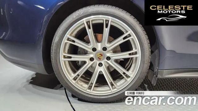 PORSCHE Panamera (971) 2.9 4S 2018 — photo 5 sur 35