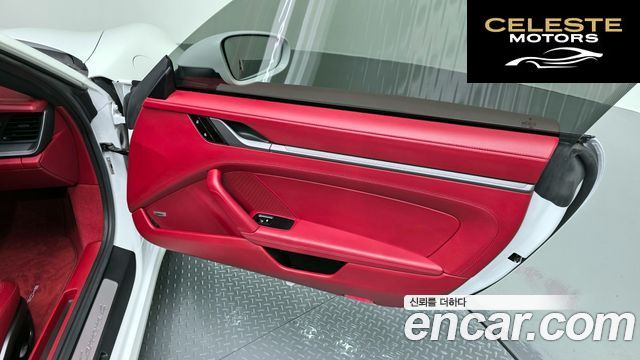 PORSCHE 911 (992) Carrera 4 2020 — photo 15 sur 37