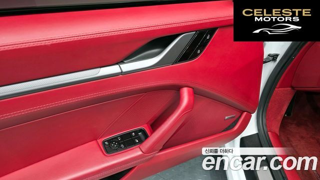 PORSCHE 911 (992) Carrera 4 2020 — photo 26 sur 37