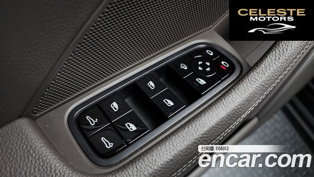 PORSCHE Panamera (971) 2.9 4S 2018 — photo 35 sur 35