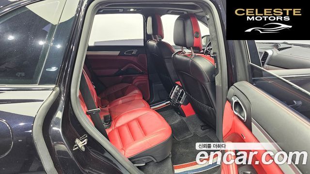 PORSCHE Cayenne 3.6 GTS 2018 — photo 12 sur 20
