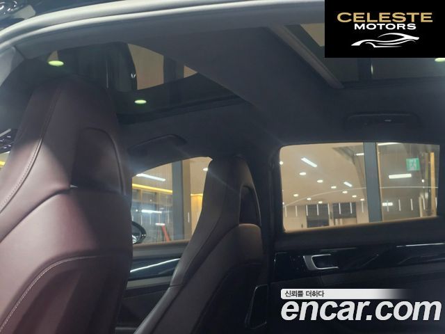 PORSCHE Panamera (971) 3.0 AWD 2018 — photo 12 sur 26