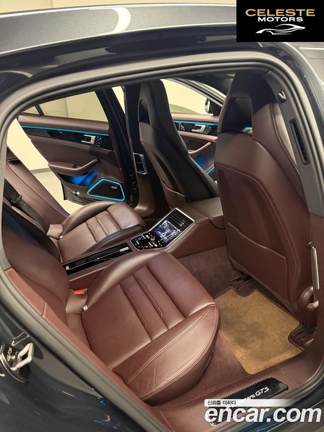 PORSCHE Panamera (971) 3.0 AWD 2018 — photo 13 sur 23