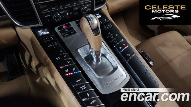 PORSCHE Panamera 3.6 2WD Edition 2016 — photo 11 sur 37