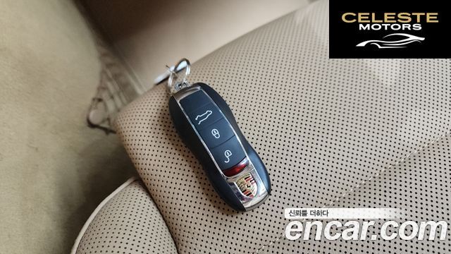 PORSCHE Panamera 3.6 2WD Edition 2016 — photo 19 sur 37