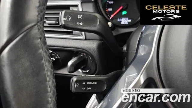 PORSCHE Macan 2.0 2018 — photo 27 sur 38