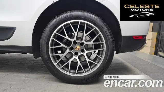 PORSCHE Macan 2.0 2018 — photo 7 sur 38