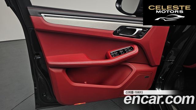 PORSCHE Macan 2.9 S 2023 — photo 14 sur 44