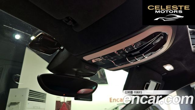 PORSCHE Macan 3.6 Turbo 2016 — photo 18 sur 26