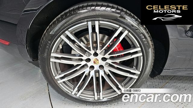 PORSCHE Macan 3.6 Turbo 2016 — photo 5 sur 26