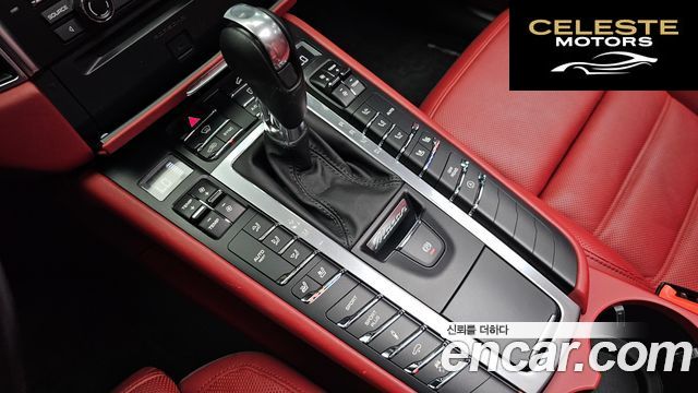 PORSCHE Macan 3.6 Turbo 2016 — photo 9 sur 26