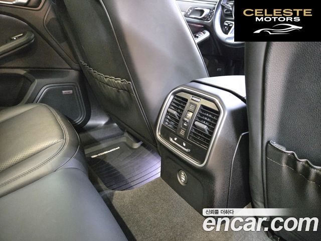 PORSCHE Macan 2.0 2019 — photo 12 sur 26