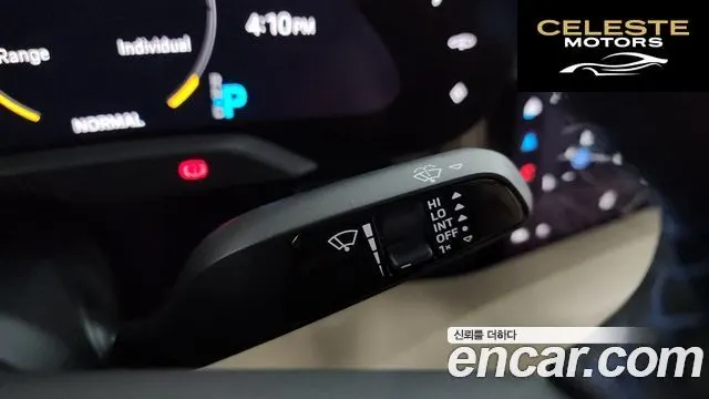 PORSCHE Taycan 2022 — photo 29 sur 36