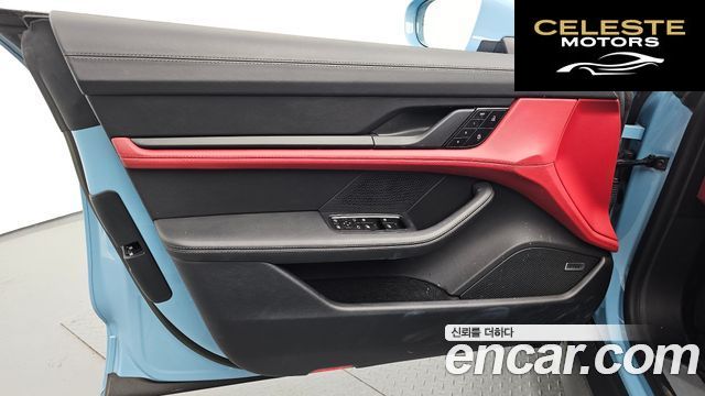 PORSCHE Taycan 4S 2024 — photo 14 sur 35