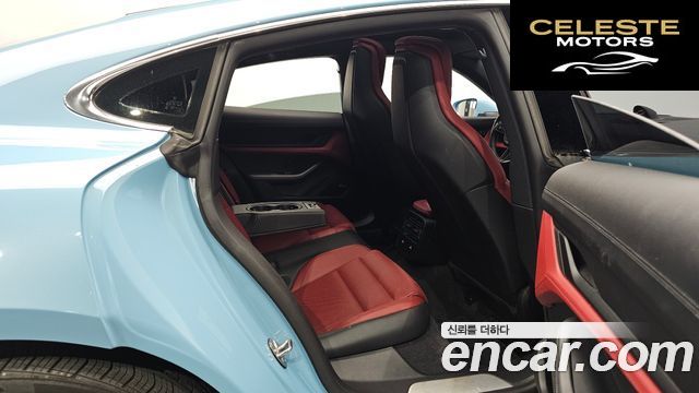 PORSCHE Taycan 4S 2024 — photo 16 sur 35