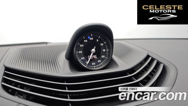 PORSCHE Taycan 4S 2024 — photo 27 sur 35