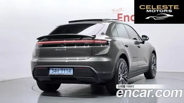 PORSCHE Macan EV 4S 2025 — photo 2 sur 40