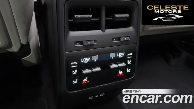 PORSCHE Macan EV 4S 2025 — photo 22 sur 40