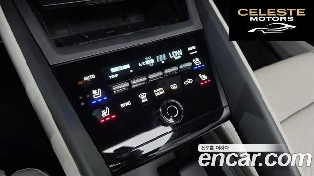 PORSCHE Macan EV 4S 2025 — photo 34 sur 40