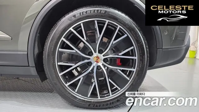 PORSCHE Macan EV 4S 2025 — photo 7 sur 40