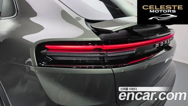 PORSCHE Macan EV 4S 2025 — photo 9 sur 40