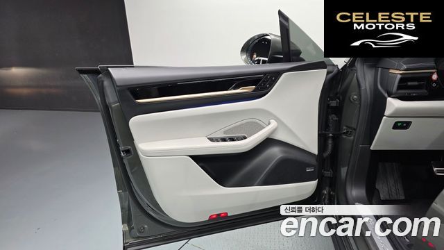 PORSCHE Macan EV 4S 2025 — photo 14 sur 40