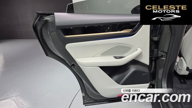 PORSCHE Macan EV 4S 2025 — photo 15 sur 40