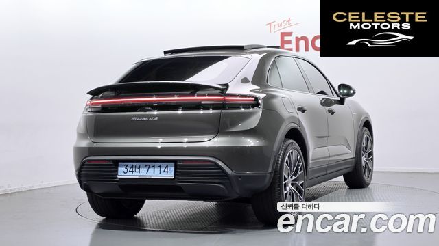 PORSCHE Macan EV 4S 2025 — photo 2 sur 40