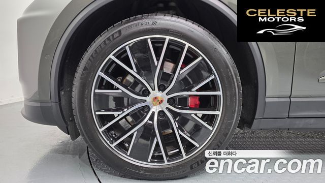 PORSCHE Macan EV 4S 2025 — photo 5 sur 40