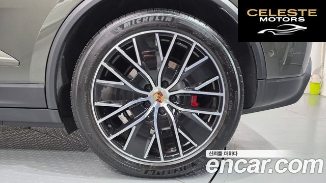 PORSCHE Macan EV 4S 2025 — photo 7 sur 40