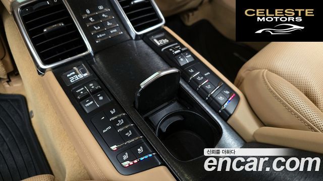 PORSCHE Panamera 3.0 4S 2014 — photo 19 sur 20