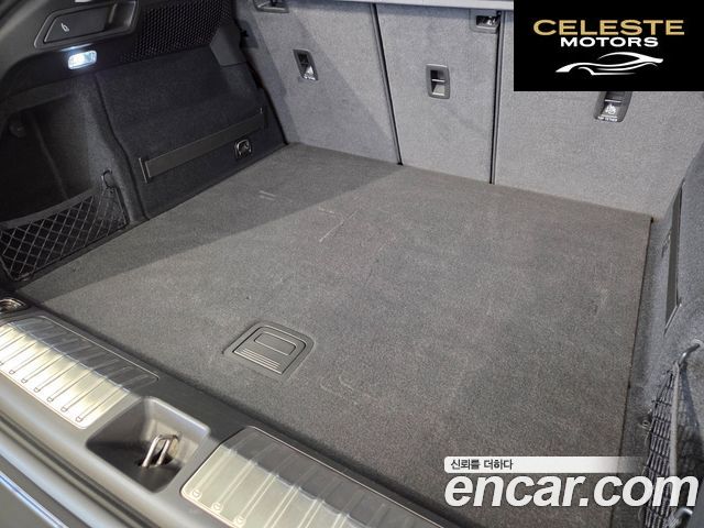 PORSCHE Macan EV Turbo 2025 — photo 12 sur 18