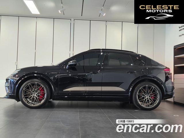 PORSCHE Macan EV Turbo 2025 — photo 6 sur 18