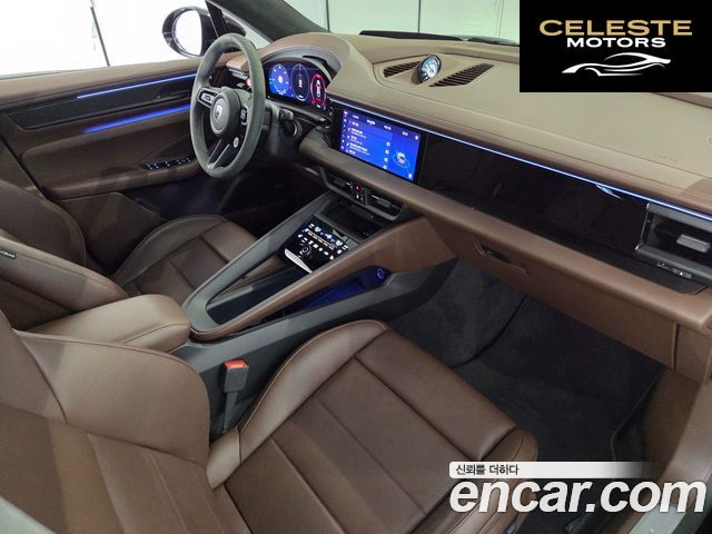 PORSCHE Macan EV Turbo 2025 — photo 9 sur 18