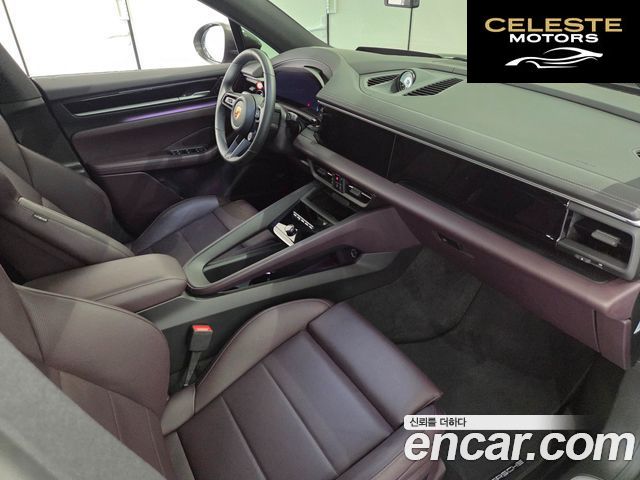 PORSCHE Macan EV 4S 2025 — photo 9 sur 18