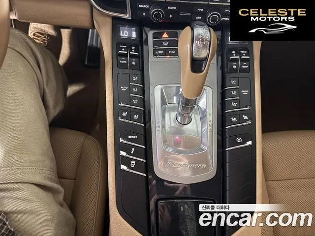 PORSCHE Panamera 3.0 2015 — photo 12 sur 25