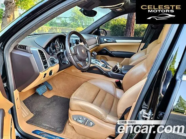 PORSCHE Cayenne 4.8 Turbo 2011 — photo 14 sur 24